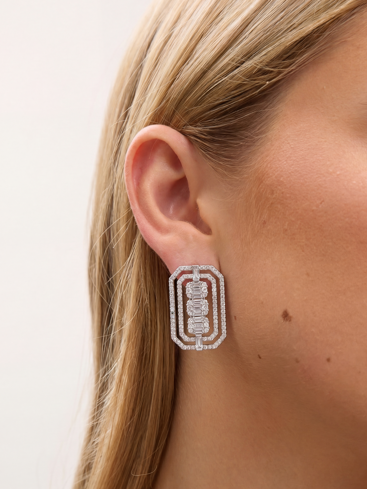 Elvaria Earrings