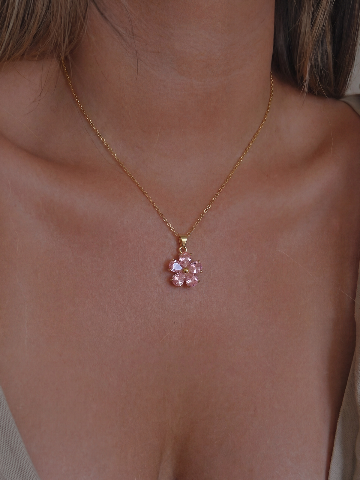 Valora Necklace