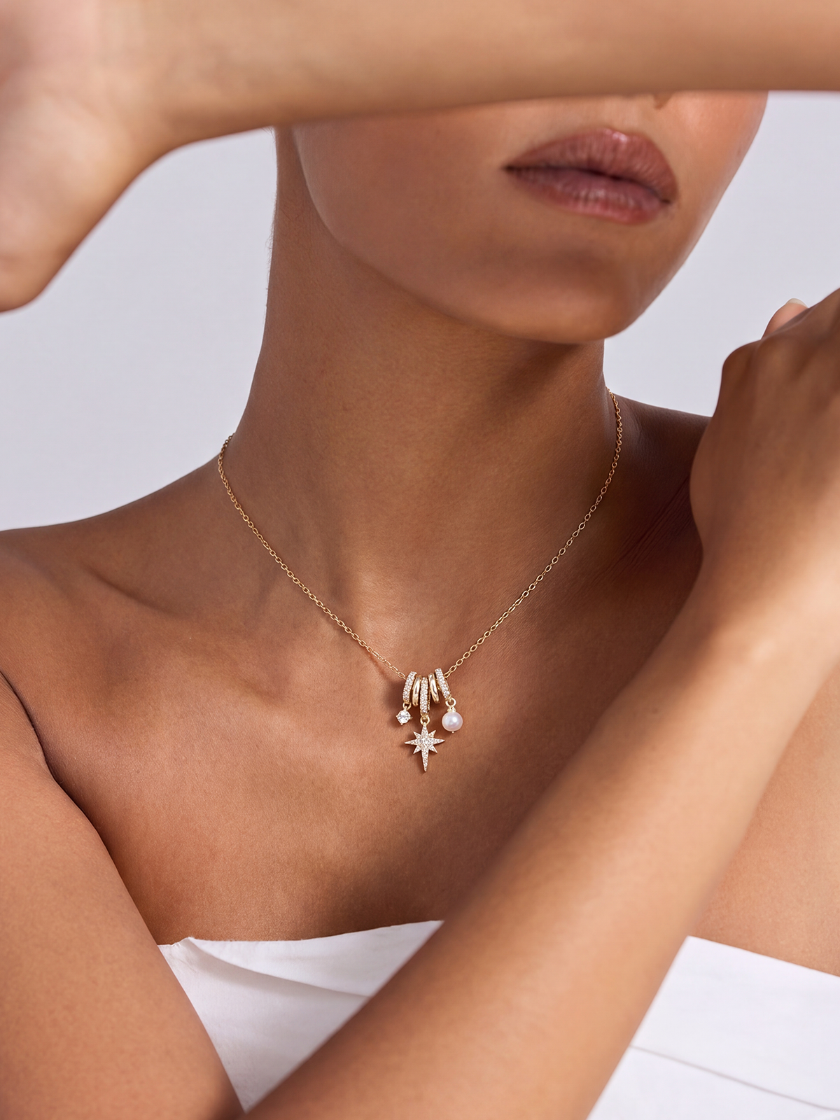 Elaris Necklace