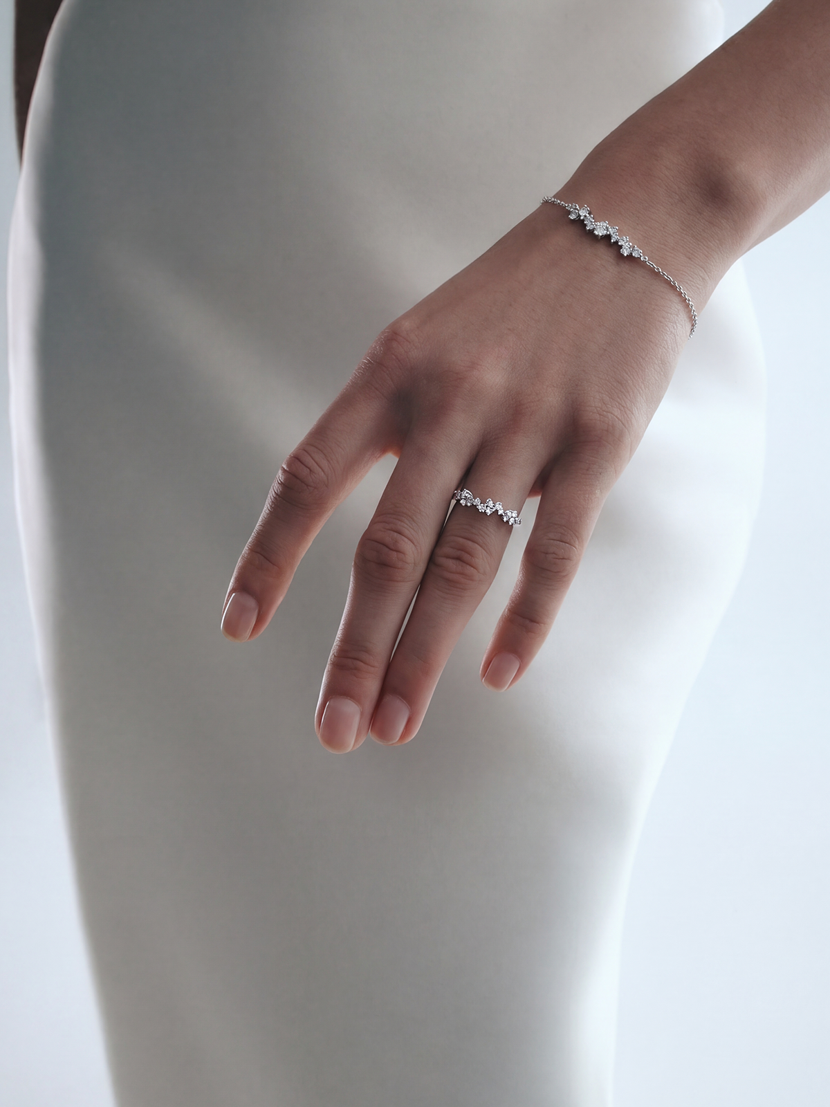 0.40 CT Cluster Bracelet