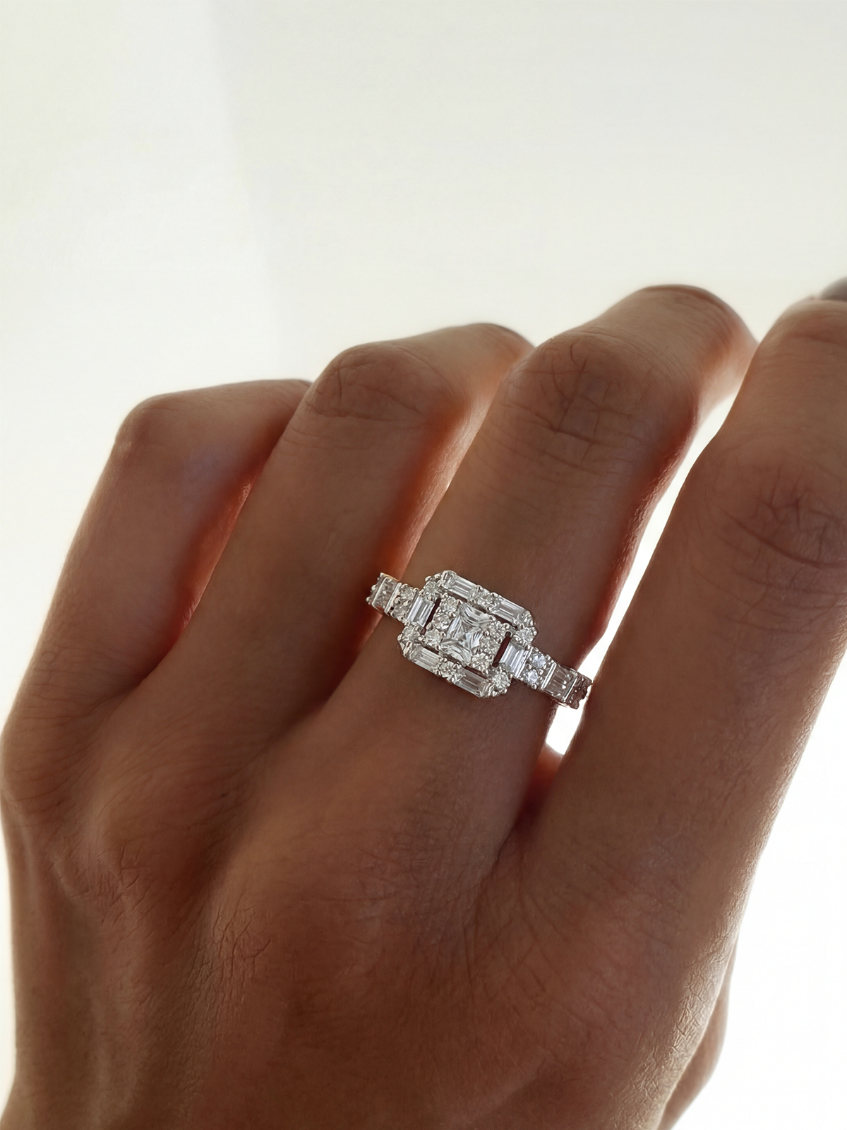 Kaira Baguette Ring