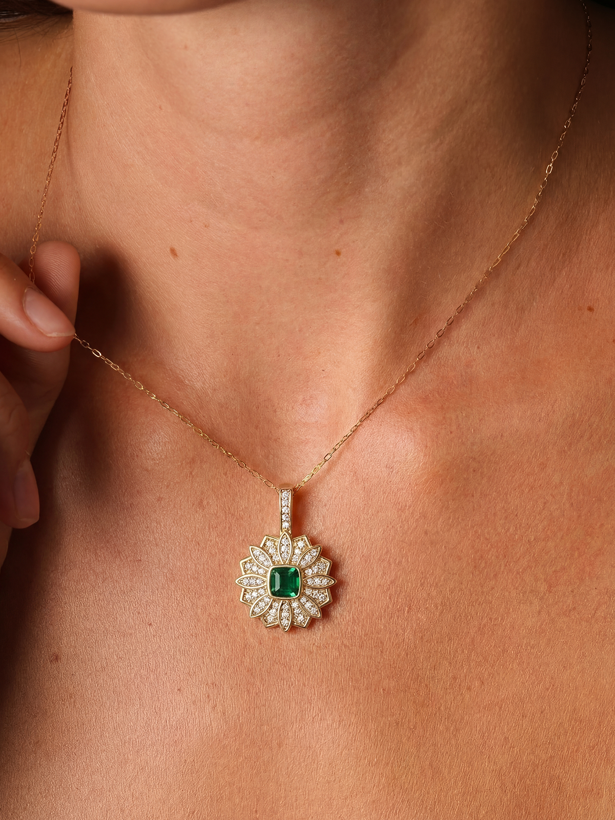 Avelyn Necklace