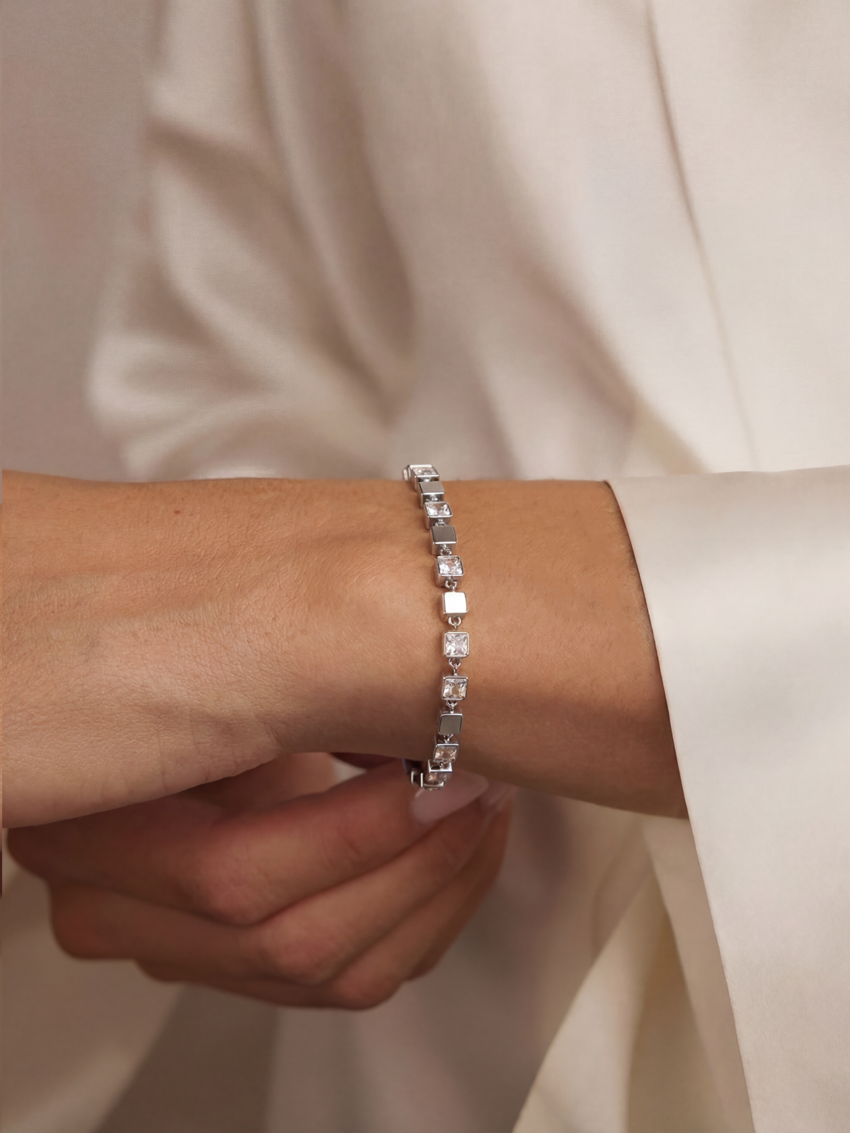 Avenne Bracelet
