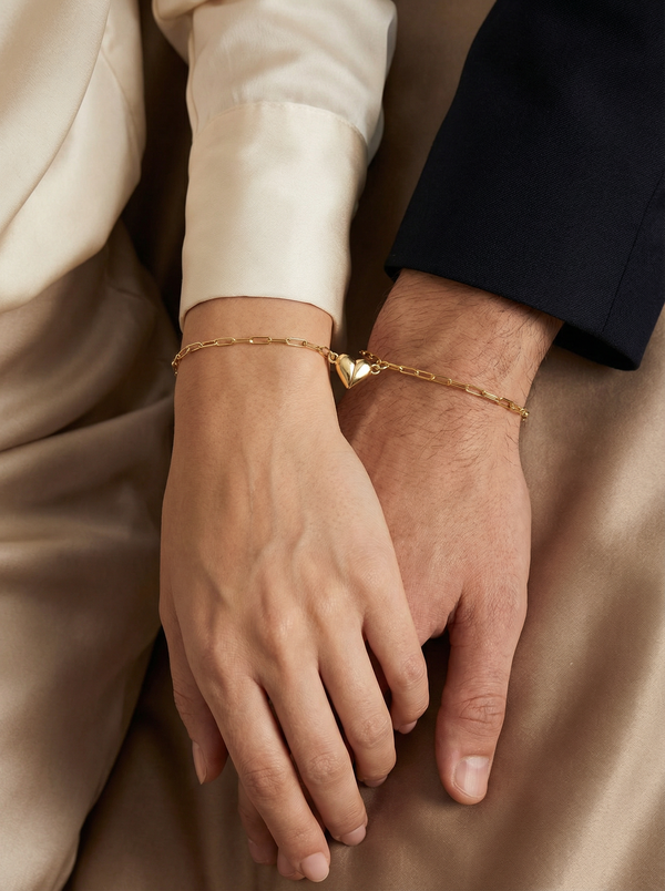 Twin Love Bileklik - Minimal tasarımı ve ayarlanabilir zincir uzunluğu ile kişisel stilinizi yansıtan özel bir aksesuar.