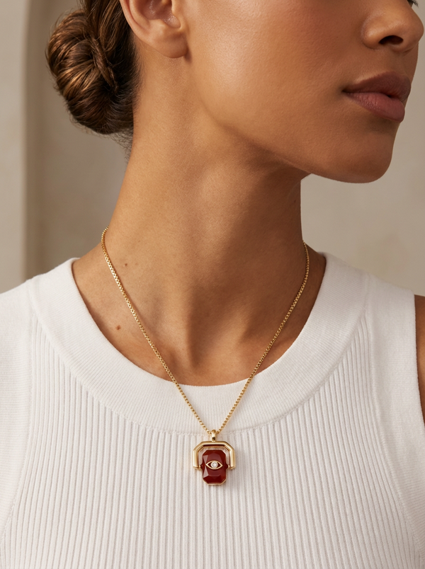 Vivienne Kolye'nin hareketli ve dönebilen tasarımı ile eşsiz bir stil yaratın.