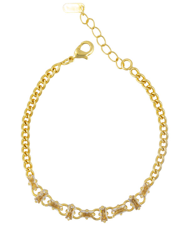 Liora Bileklik, gold tonlu zincir yapısıyla zarif bir tasarım sunuyor. Ortasında zirkon taş detaylarıyla dikkat çekerken, minimal ve feminen bir görünüm sağlıyor. Günlük kullanıma ve özel anlara uygun.