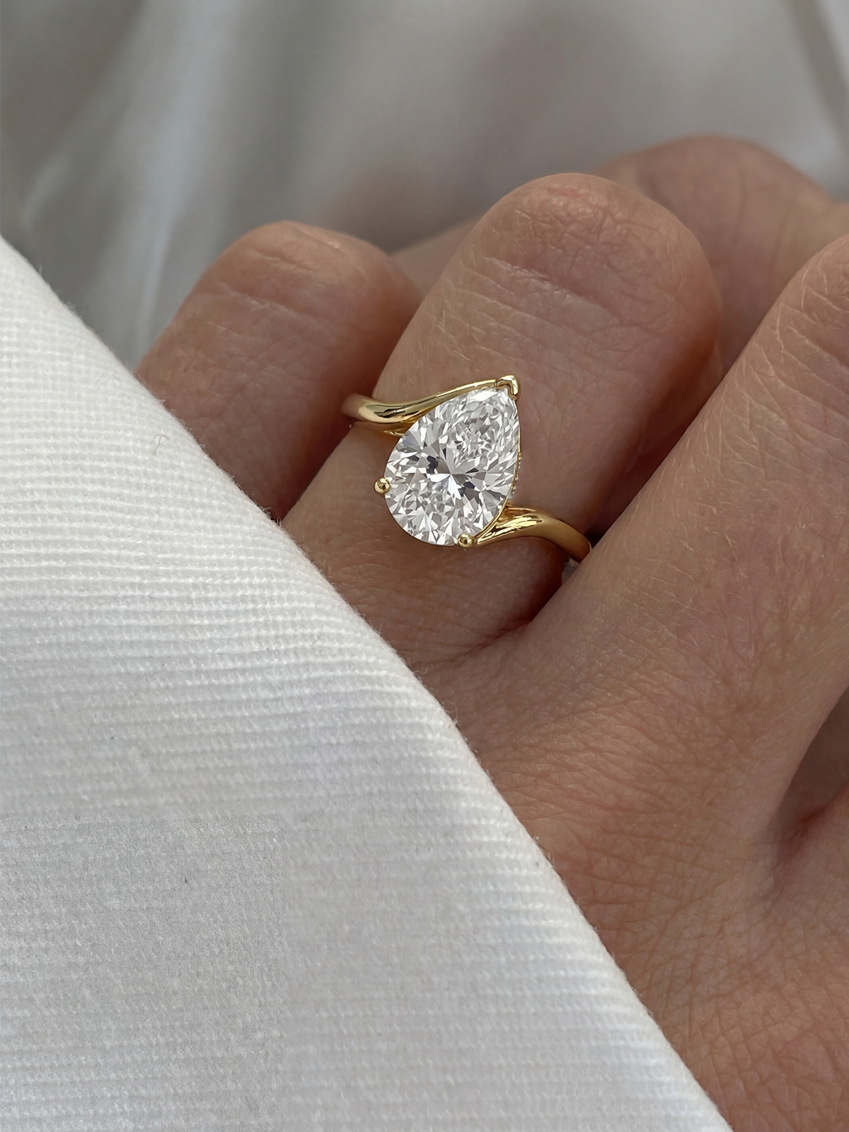 3 CT | Calista Pear Cut Ring